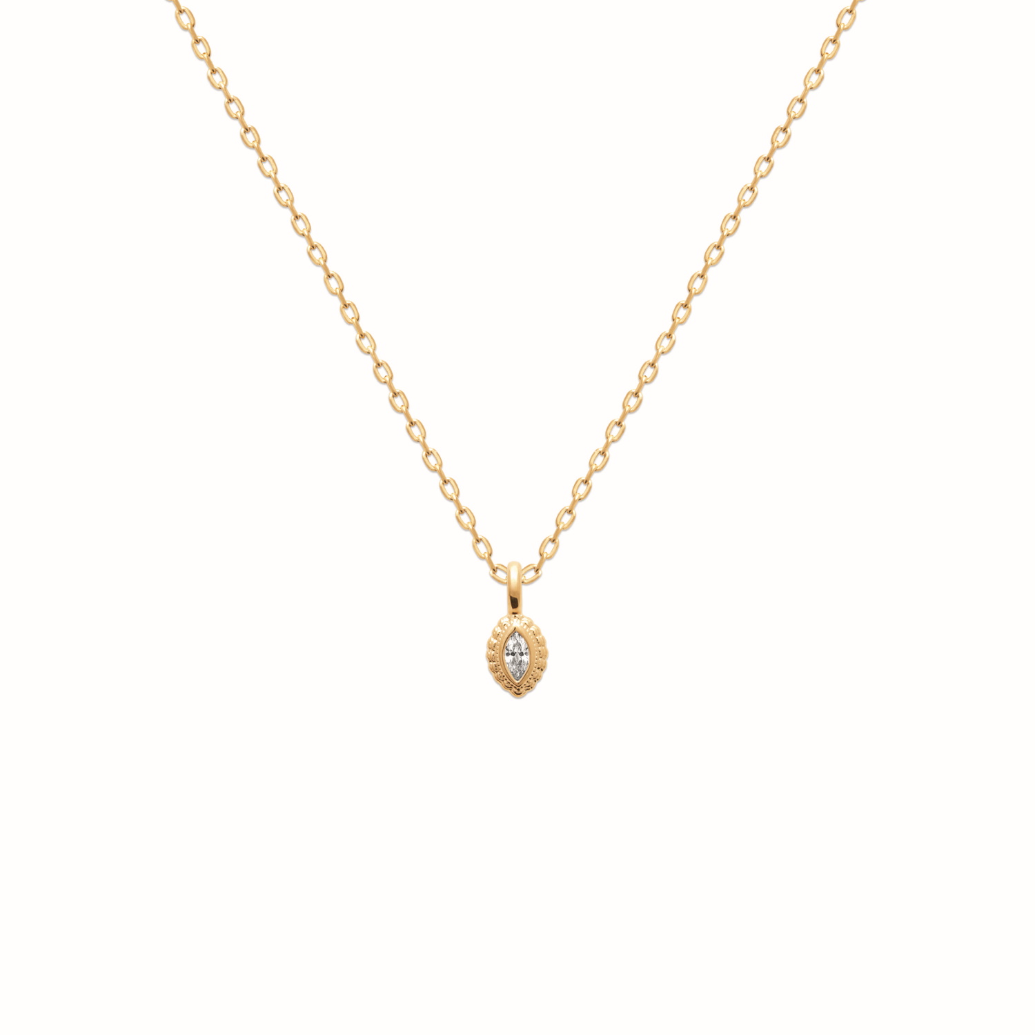 Pendentifen plaqué or jaune 18 carats serti d'un oxyde de zirconium blanc. Ovale Adolescent Adulte Femme Fille Gravure Indémodable Pendentifen plaqué or jaune 18 carats serti d'un oxyde de zirconium blanc. Ovale Adolescent Adulte Femme Fille Gravure Indémodable