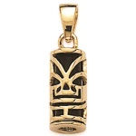 Pendentif en plaqué-or et imitation onyx. Tiki de Polynésie.