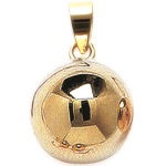 Pendentif boule en plaqué or 18 carats.