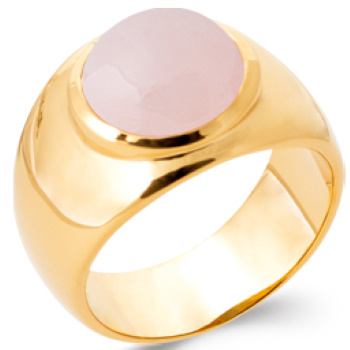 Bague large en plaqué or jaune 18 carats surmontée d'un magnifique quartz rose de forme ronde.