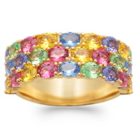 Bague en plaqué or jaune 18 carats pavée de pierres multicolores.