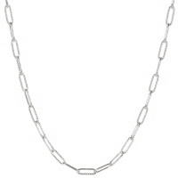 Collier chaîne en acier argenté. Fermoir mousqueton avec 5 cm de rallonge.