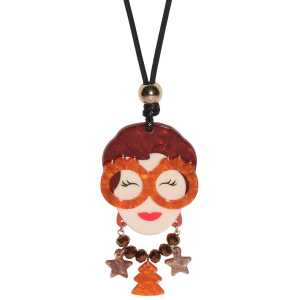 Collier sautoir fantaisie composé d'un cordon en coton ciré noir et d'un pendentif représentant une femme avec des perles rondes, des étoiles et un sapin de Noël.