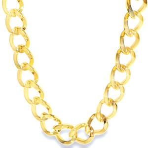 Affirmez votre style avec ce collier massif aux lignes épurées. Conçu en acier inoxydable de haute qualité, ce bijou allie la robustesse industrielle à une élégance moderne. Sa finition polie offre un éclat miroir qui capte la lumière à chaque mouvement. Mailles de type gourmette larges et aplaties, offrant un tombé parfait sur le buste.