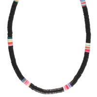 Collier fantaisie composé d'un cordon en coton de couleur noir et de perles cylindriques heishi en résine synthétique et caoutchouc multicolore et de couleur noir.