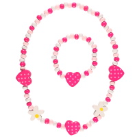 Parure pour enfant composée d'un collier et d'un bracelet élastique de perles, de cœurs et fleurs en bois multicolore.