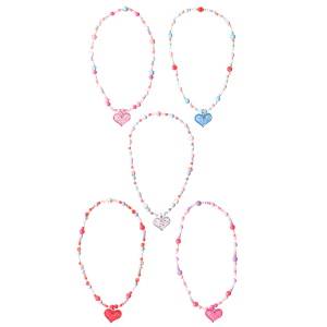Collier fantaisie élastique composé de perles multicolores dont certaines pavées de strass et d'un pendentif en forme de cœur avec paillettes. 5 coloris différents. Votre préférence en commentaire. Vendu à l'unité.