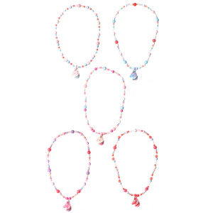 Collier fantaisie élastique composé de perles multicolores dont certaines pavées de strass et d'un pendentif en forme de licorne avec paillettes. 5 coloris différents. Votre préférence en commentaire. Vendu à l'unité.