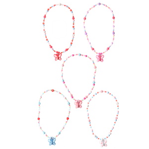 Collier fantaisie élastique composé de perles multicolores dont certaines pavées de strass et d'un pendentif en forme de papillon. 5 coloris différents. Votre préférence en commentaire. Vendu à l'unité.