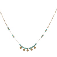 Collier composé d'une chaîne avec pampilles rondes en acier doré et de perles de couleur bleue turquoise. Fermoir mousqueton avec 5 cm de rallonge.