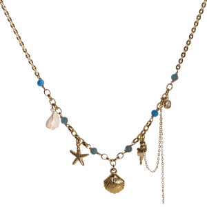 Collier composé d'une chaîne avec pendants en forme d'étoile de mer et de coquillages en acier doré, de perles bleues, d'un coquillage, d'une chaîne en acier doré, d'un coquillage et d'un strass serti clos. Fermoir mousqueton avec 5 cm de rallonge.