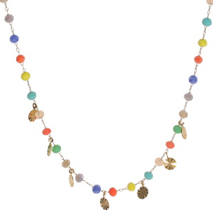 Collier composé d'une chaîne avec pampilles rondes en acier doré et de perles multicolores. Fermoir mousqueton avec 5 cm de rallonge.