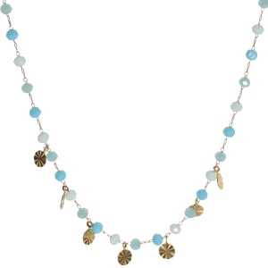 Collier composé d'une chaîne avec pampilles rondes en acier doré et de perles de couleur turquoise. Fermoir mousqueton avec 5 cm de rallonge.
