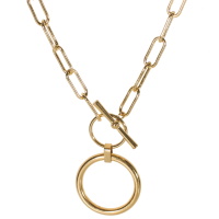 Collier avec fermoir cabillaud et pendentif cercle en acier doré.