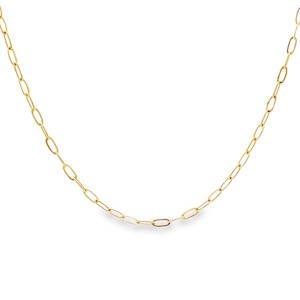 Sublime chaîne en acier doré, un classique revisité avec une élégance moderne. Cette chaîne délicate est idéale pour rehausser votre décolleté ou pour accompagner vos pendentifs préférés. Un bijou intemporel qui apportera une touche de lumière à votre allure.