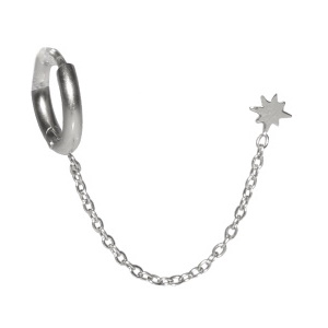 Boucle d'oreille en acier argenté composée d'une étoile relié par une chaîne à une créole. Vendu à l'unité.