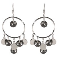 Boucles d'oreilles fantaisie pendantes avec cercle et pampilles en métal argenté et cristaux en verre de couleur noire et strass en verre.