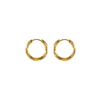 Boucles d'oreilles créoles avec motifs gravés en acier doré.