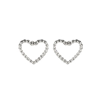 Boucles d'oreilles en forme de cœur en acier argenté.