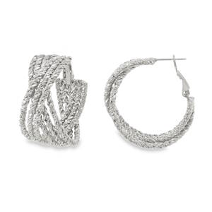 Rehaussez votre style avec ces créoles en acier argenté. Un design torsadé classique revisité, ces boucles d'oreilles apportent une touche de sophistication discrète à toute tenue. Idéales pour un usage quotidien ou pour compléter une allure plus habillée, elles incarnent l'élégance intemporelle.