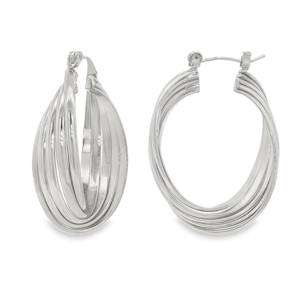 Adoptez l'élégance intemporelle avec ces créoles en acier argenté. Leur design torsadé unique apporte une touche de sophistication à toute tenue, idéales pour celles qui apprécient le style classique avec une touche d'originalité. Un bijou raffiné qui illuminera votre quotidien.