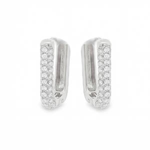 Rehaussez votre style avec ces exquises boucles d'oreilles créoles en acier argenté, serties de strass incolores taille brillant. Ces boucles d'oreilles captivent par leur éclat et leur design raffiné, ajoutant une touche de luxe subtile à chaque tenue. Un accessoire idéal pour celles qui apprécient l'élégance intemporelle et le savoir-faire exceptionnel.