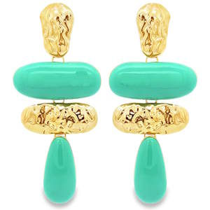Cette élégante paire de boucles d'oreilles pendantes en acier doré met en lumière la beauté naturelle de la couleur turquoise. Chaque pièce est ornée d'émail turquoise, délicatement taillé en forme ovale pour une brillance optimale. Un choix de joaillerie sophistiqué, offrant une allure prestigieuse et un éclat chaleureux pour toutes les occasions.