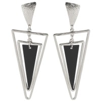 Boucles d'oreilles fantaisie pendantes double triangles en métal argenté et triangle en matière synthétique de couleur noire.