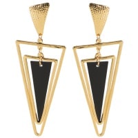 Boucles d'oreilles fantaisie pendantes double triangles en métal doré et triangle en matière synthétique de couleur noire.