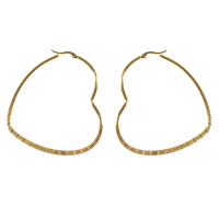 Boucles d'oreilles créoles en forme de coeur en acier doré.