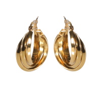 Boucles d'oreilles créoles en forme de trois rangs croisés en acier doré.