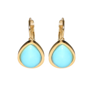 Boucles d'oreilles dormeuses en forme de goutte en acier doré surmontées d'un cabochon en pierre turquoise d'imitation.