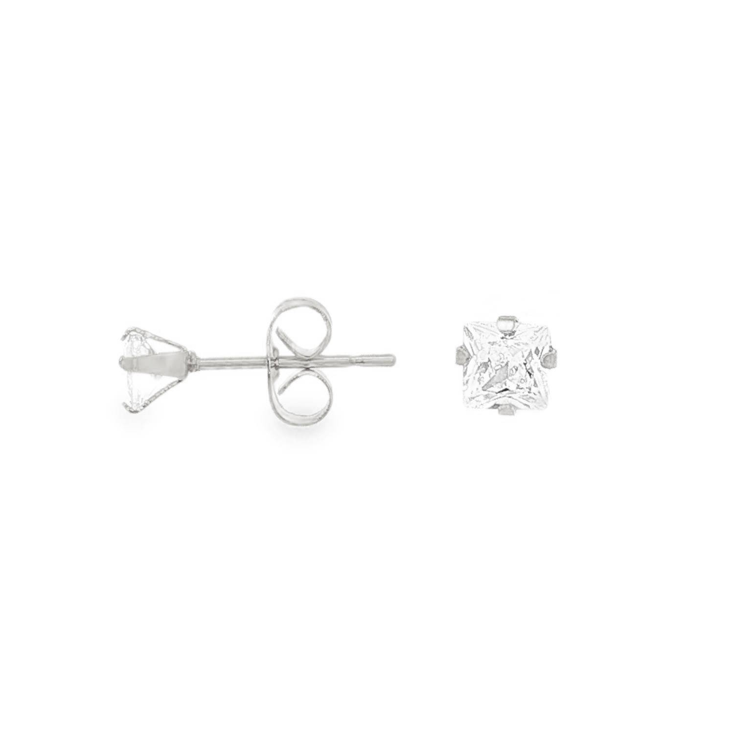 Sublimes boucles d'oreilles puces en acier argenté, un classique revisité.<br/>Chaque boucle est ornée d'un cristal incolore taille brillant, capturant la lumière à chaque mouvement.<br/>Un bijou discret mais raffiné, parfait pour illuminer votre quotidien ou sublimer une tenue de soirée. Un investissement précieux et intemporel. Carré Losange Puce Solitaire Strass Adolescent Adulte Enfant Femme Fille Indémodable Sublimes boucles d'oreilles puces en acier argenté, un classique revisité.<br/>Chaque boucle est ornée d'un cristal incolore taille brillant, capturant la lumière à chaque mouvement.<br/>Un bijou discret mais raffiné, parfait pour illuminer votre quotidien ou sublimer une tenue de soirée. Un investissement précieux et intemporel. Carré Losange Puce Solitaire Strass Adolescent Adulte Enfant Femme Fille Indémodable