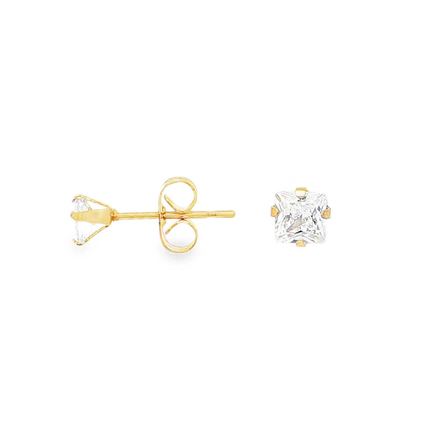 Sublimes boucles d'oreilles puces en acier doré, un classique revisité.<br/>Chaque boucle est ornée d'un cristal incolore taille brillant, capturant la lumière à chaque mouvement.<br/>Un bijou discret mais raffiné, parfait pour illuminer votre quotidien ou sublimer une tenue de soirée. Un investissement précieux et intemporel. Carré Losange Puce Solitaire Strass Adolescent Adulte Enfant Femme Fille Indémodable Sublimes boucles d'oreilles puces en acier doré, un classique revisité.<br/>Chaque boucle est ornée d'un cristal incolore taille brillant, capturant la lumière à chaque mouvement.<br/>Un bijou discret mais raffiné, parfait pour illuminer votre quotidien ou sublimer une tenue de soirée. Un investissement précieux et intemporel. Carré Losange Puce Solitaire Strass Adolescent Adulte Enfant Femme Fille Indémodable