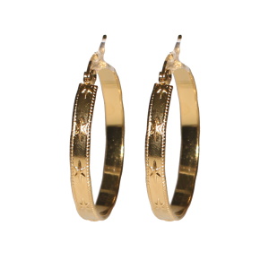 Boucles d'oreilles créoles fil carré avec motifs d'étoiles en acier doré.