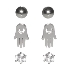 Lot de trois paires de boucles d'oreilles composé de puces boules en acier argenté, de puces main de Fatma en acier argenté et de puces serties griffes d'un cristal.