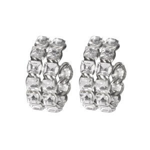 Boucles d'oreilles créoles larges ouvertes en acier argenté pavées de strass.