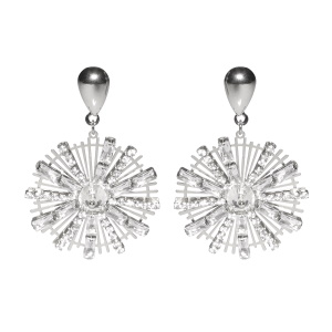 Boucles d'oreilles pendantes en forme de flocon de neige en acier argenté pavées de strass.