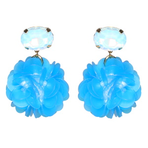 Boucles d'oreilles pendantes en acier doré composées d'un cristal bleu serti 4 griffes et d'une boule en forme de fleur bleue..