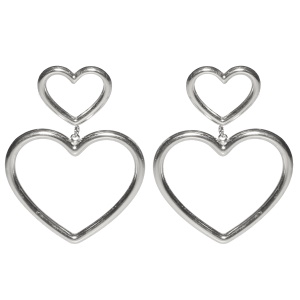 Boucles d'oreilles pendantes composées de deux cœurs en acier argenté.