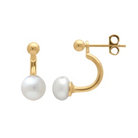 Boucles d'oreilles composées d'une puce boule en plaqué or jaune 18 carats et d'un pendant demi cercle en plaqué or jaune 18 carats surmonté d'une perle d'eau douce.