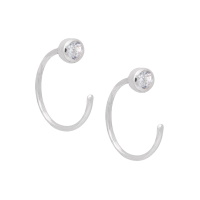 Boucles d'oreilles créoles ouvertes en argent 925/000 rhodié surmontées d'un oxyde de zirconium blanc serti clos.