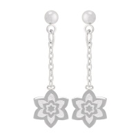 Boucles d'oreilles pendantes composées d'une puce ronde et d'une chaîne avec une fleur en argent 925 rhodié.