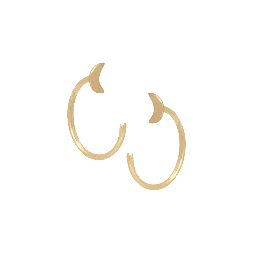 Boucles d'oreilles créoles ouvertes avec un croissant de lune en plaqué or jaune 18 carats. Créoles Lune Pendantes  Adolescent Adulte Femme Fille Indémodable Nature 