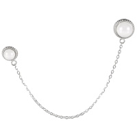 Boucle d'oreille composée d'une puce sertie d'une perle d'imitation reliée par une chaîne en acier argenté à un piercing cartilage serti d'une perle d'imitation. Vendu à l'unité.