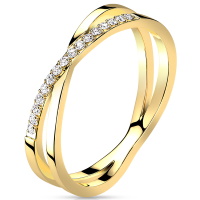 Bague en forme d'anneaux entrelacés en acier doré pavée en partie d'oxydes de zirconium blancs.
