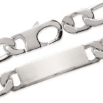 Bracelet identité en argent 925/000 poli miroir.  Absolument indémodables, Les gourmettes personnalisables sont idéales à offrir aux adultes comme aux adolescent.e.s.  Ce modèle est généralement considéré comme plutôt masculin, Mais peut bien entendu être porté par toutes et tous !