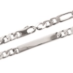 Bracelet identité argent 925/000 poli miroir.  Absolument indémodables, Les gourmettes personnalisables sont idéales à offrir aux adultes comme aux adolescent.e.s.  Ce modèle est généralement considéré comme plutôt féminin, Mais peut bien entendu être porté par toutes et tous !