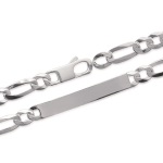 Bracelet identité en argent 925/000 poli miroir maille ultra plate.  Absolument indémodables, Les gourmettes personnalisables sont idéales à offrir aux adultes comme aux adolescent.e.s.  Ce modèle est généralement considéré comme plutôt féminin, Mais peut bien entendu être porté par toutes et tous !