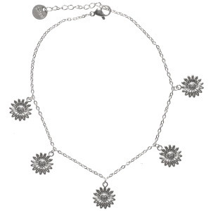 Bracelet de cheville composé d'une chaîne avec pendants en forme de fleur en acier argenté. Fermoir mousqueton avec 3 cm de rallonge.